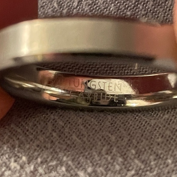 4MM TUNGSTEN CARBIDE SATIN BEVELED RING US 9.5 - Picture 4 of 9